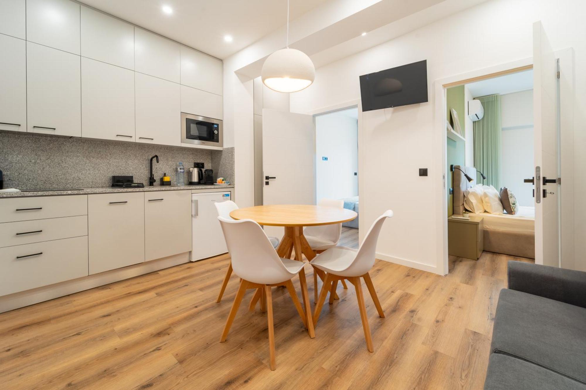 Casa Flores - 2 Bedroom, Lift, Ac, Car Parking - Extra Porto Exterior photo
